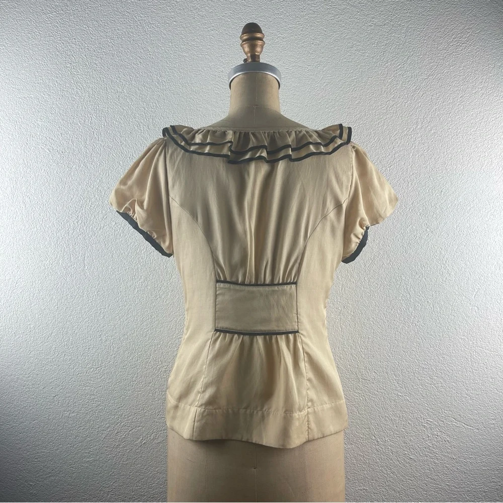 Anthropologie l 14 Floreat Retro Crochet Lace Ruffle Neckline Puff Sleeve Blouse